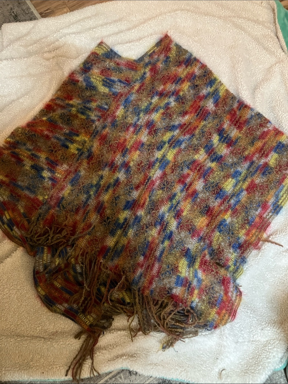 SHEIN Multicolor Fuzzy Fringe Cape with Red, Blue, Yellow and Brown Tones